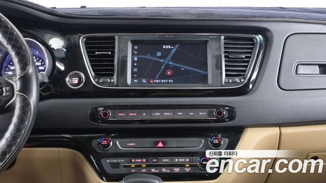 Kia Carnival Gasoline 9-Seater Hi-Limousine Noblesse Special 2019 — фото 14