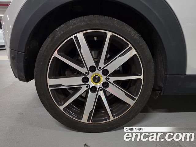MINI Cooper Electric SE Classic 3rd 2023 — фото 5