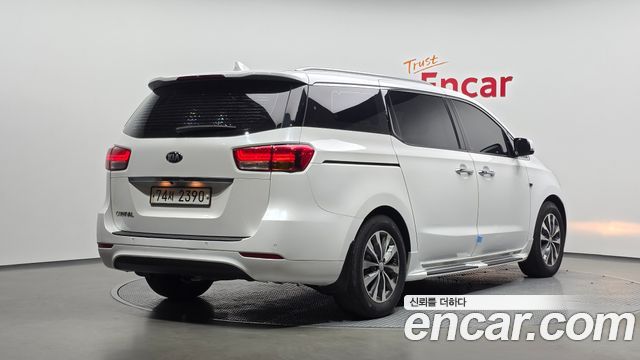 Kia Carnival 11-seater Prestige 2018 — фото 2