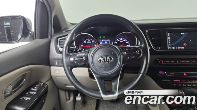 Kia Carnival 11-seater Prestige 2018 — фото 13