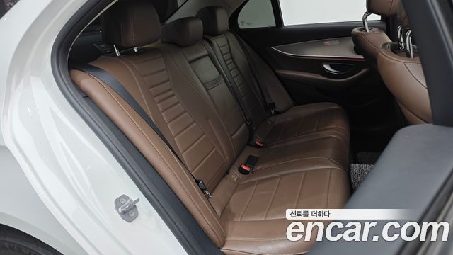 Mercedes-Benz E-Class (W213) E200 Avantgarde 2018 — фото 11
