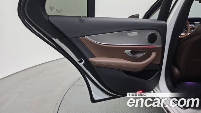 Mercedes-Benz E-Class (W213) E200 Avantgarde 2018 — фото 25
