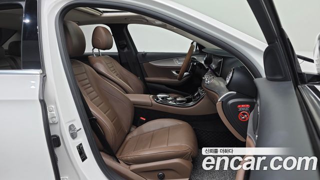 Mercedes-Benz E-Class (W213) E200 Avantgarde 2018 — фото 26