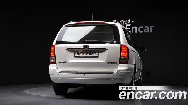 Kia Carnival R New Carnival Limousine GLX High-Deluxe 2012 — фото 4