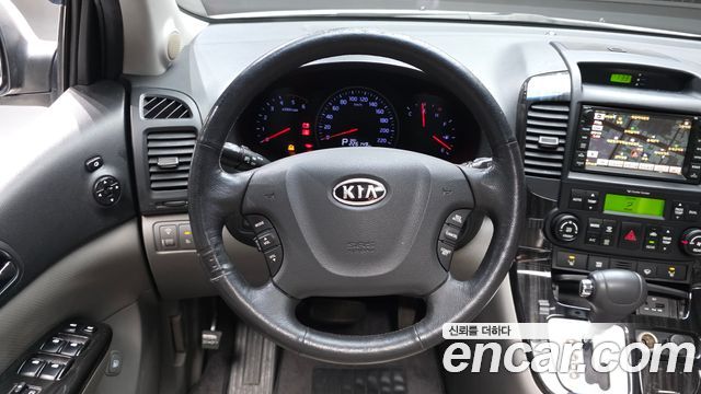 Kia Carnival R New Carnival Limousine GLX High-Deluxe 2012 — фото 13