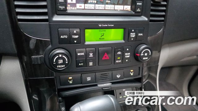 Kia Carnival R New Carnival Limousine GLX High-Deluxe 2012 — фото 16