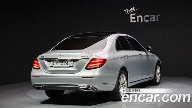 Mercedes-Benz E-Class (W213) E300 4MATIC Exclusive 2019 — фото 2