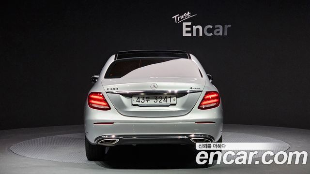 Mercedes-Benz E-Class (W213) E300 4MATIC Exclusive 2019 — фото 4