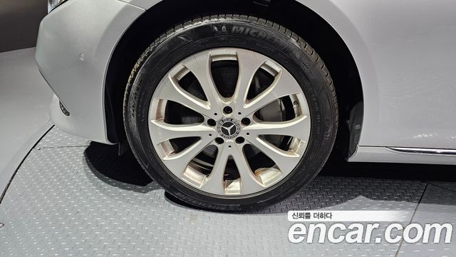 Mercedes-Benz E-Class (W213) E300 4MATIC Exclusive 2019 — фото 5