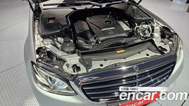 Mercedes-Benz E-Class (W213) E300 4MATIC Exclusive 2019 — фото 6