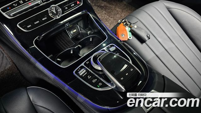 Mercedes-Benz E-Class (W213) E300 4MATIC Exclusive 2019 — фото 18