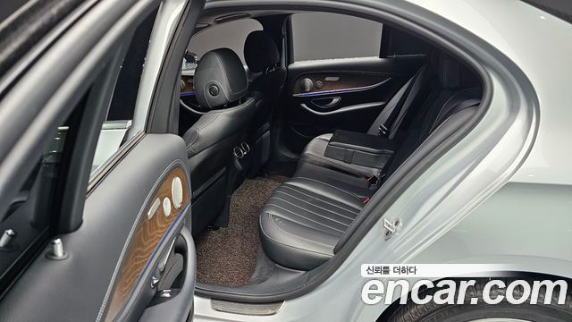 Mercedes-Benz E-Class (W213) E300 4MATIC Exclusive 2019 — фото 19