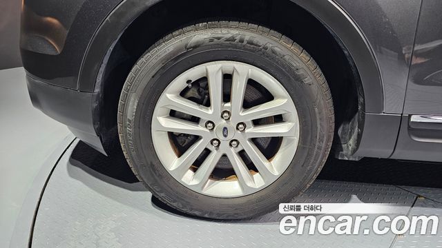 Ford Explorer 2.0 Ecoboost 2WD 5th 2015 — фото 5