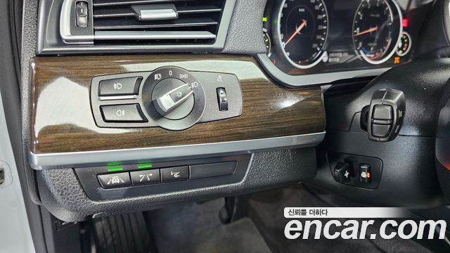 BMW 7 Series (F01) 750Li xDrive 2013 — фото 15
