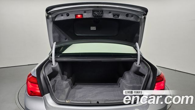 BMW 7 Series (F01) 750Li xDrive 2013 — фото 20