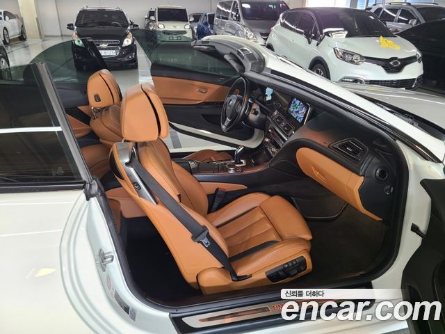 BMW 6 Series (F12) 650i Convertible 2017 — фото 10