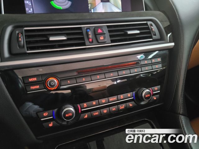 BMW 6 Series (F12) 650i Convertible 2017 — фото 19