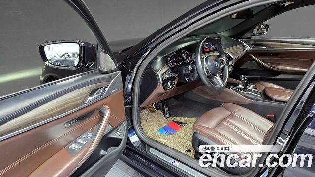 BMW 5 Series (G30) 520i M Sport 2020 — фото 10