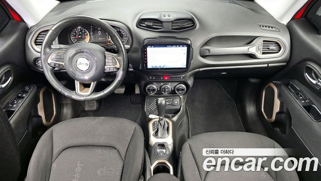 Jeep Renegade 2.4 Longitude 2016 — фото 7
