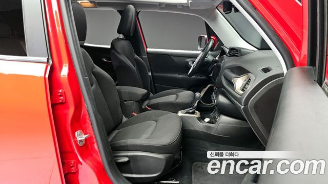 Jeep Renegade 2.4 Longitude 2016 — фото 10
