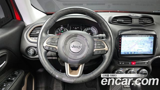 Jeep Renegade 2.4 Longitude 2016 — фото 13