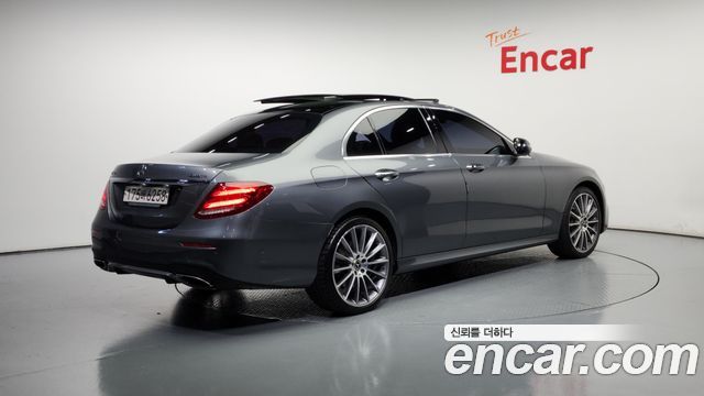 Mercedes-Benz E-Class (W213) E350 4MATIC AMG Line 2019 — фото 2