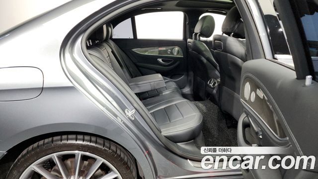 Mercedes-Benz E-Class (W213) E350 4MATIC AMG Line 2019 — фото 12