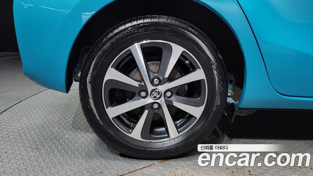 Toyota Prius C 1.5 2018 — фото 5
