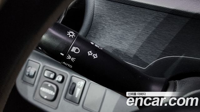 Toyota Prius C 1.5 2018 — фото 17