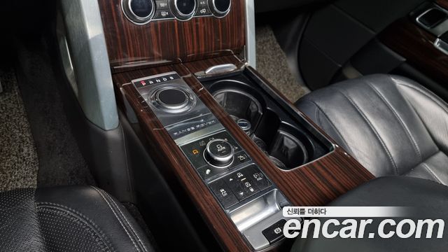 Land Rover Range Rover (IV) 4.4 SDV8 AB DIESEL 2015 — фото 9