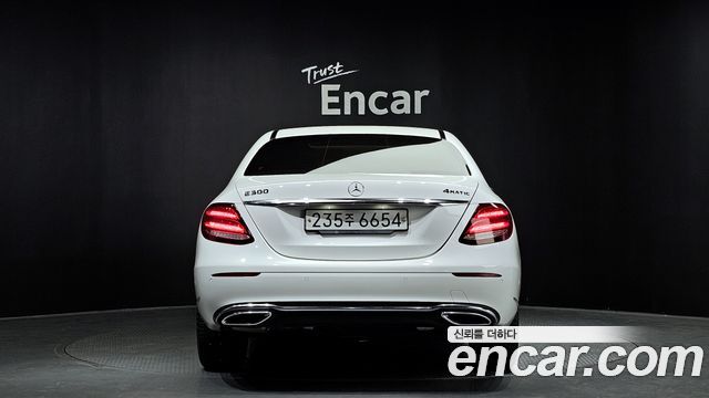 Mercedes-Benz E-Class (W213) E300 4MATIC Exclusive 2020 — фото 4