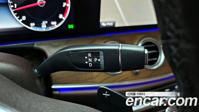 Mercedes-Benz E-Class (W213) E300 4MATIC Exclusive 2020 — фото 9