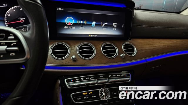 Mercedes-Benz E-Class (W213) E300 4MATIC Exclusive 2020 — фото 14