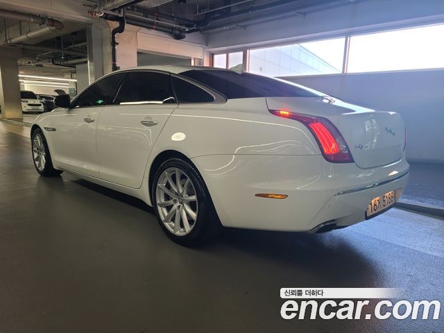 Jaguar XJ 3.0D Premium Luxury LWB X351 2013 — фото 7