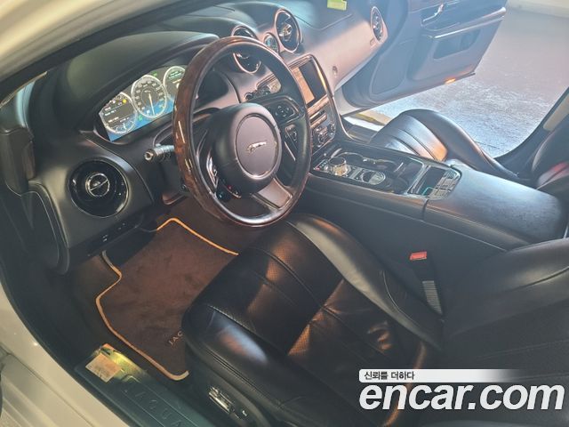 Jaguar XJ 3.0D Premium Luxury LWB X351 2013 — фото 20