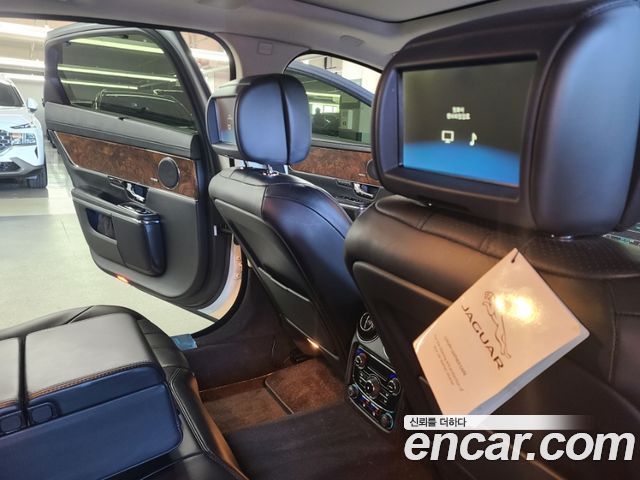 Jaguar XJ 3.0D Premium Luxury LWB X351 2013 — фото 23