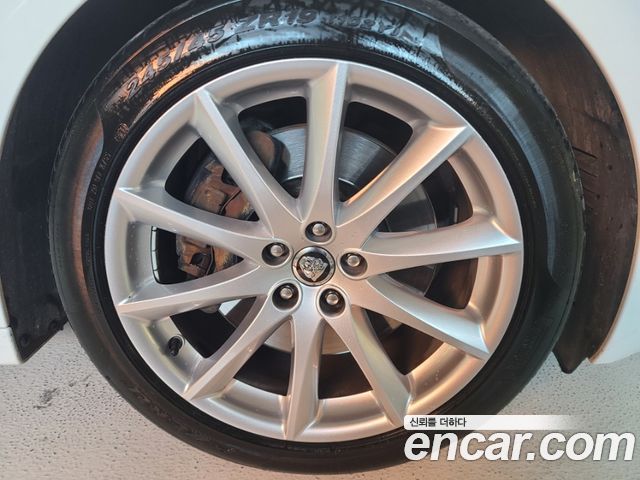 Jaguar XJ 3.0D Premium Luxury LWB X351 2013 — фото 24