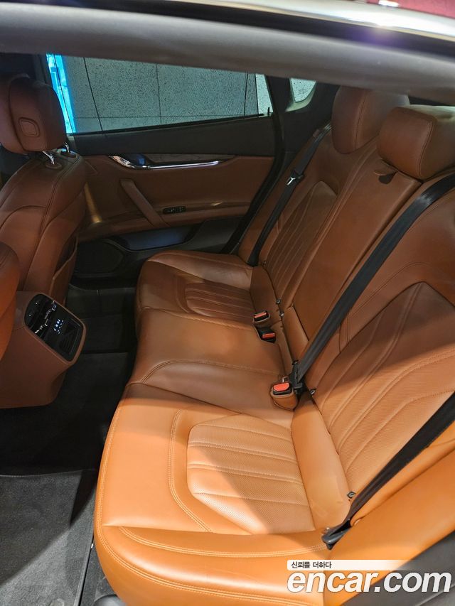 Maserati Quattroporte 3.0 Diesel 2016 — фото 19