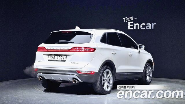 Lincoln MKC 2.0 AWD 2017 — фото 2