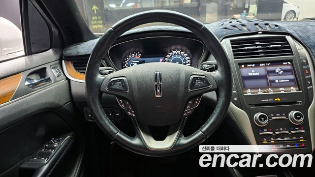 Lincoln MKC 2.0 AWD 2017 — фото 8