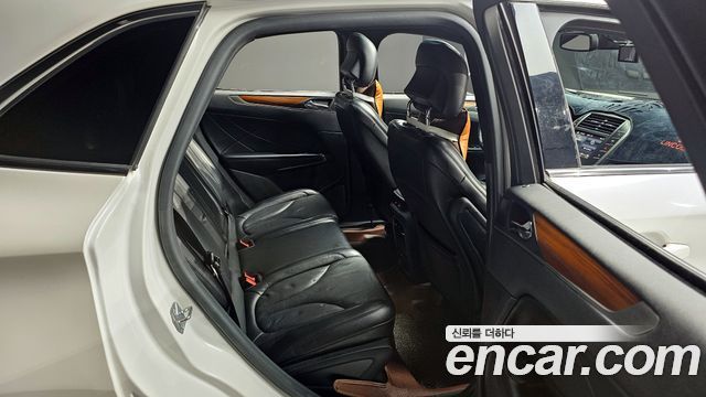 Lincoln MKC 2.0 AWD 2017 — фото 17