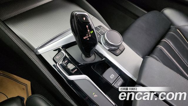 BMW 5 Series (G30) 530i M Sport Package 2017 — фото 9