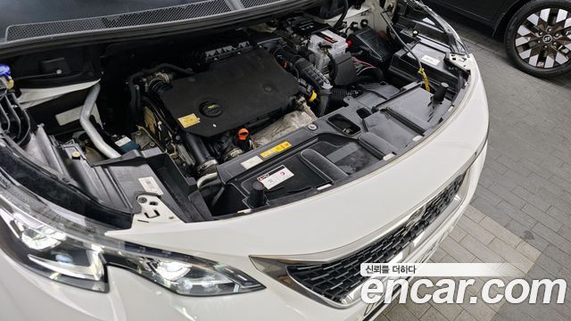 Peugeot 5008 (II) 1.5 BlueHDi Allure 2019 — фото 6
