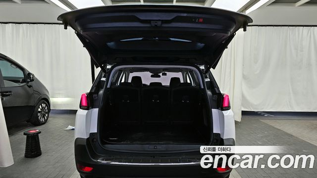 Peugeot 5008 (II) 1.5 BlueHDi Allure 2019 — фото 20