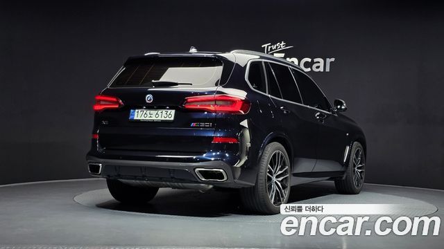 BMW X5 (G05) M50i 2021 — фото 2