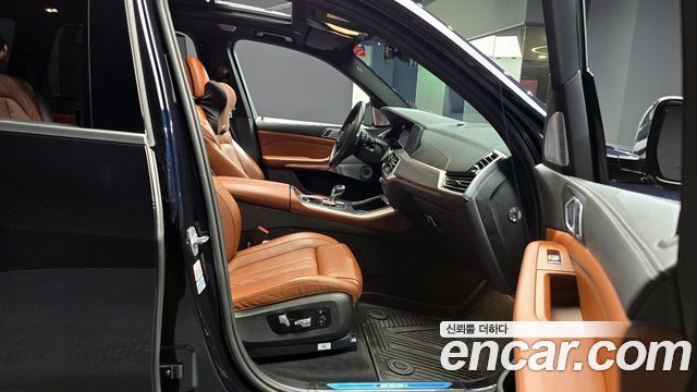BMW X5 (G05) M50i 2021 — фото 10