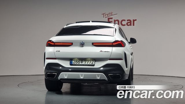 BMW X6 (G06) M50i 2023 — фото 4