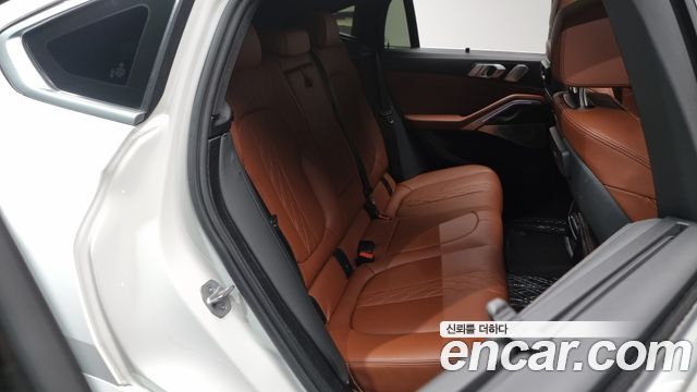 BMW X6 (G06) M50i 2023 — фото 11