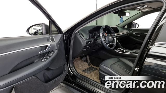 Hyundai Sonata Hybrid (DN8) Premium Family 2021 — фото 10