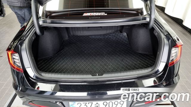 Hyundai Sonata Hybrid (DN8) Premium Family 2021 — фото 24
